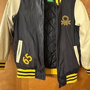 United Colors Of Benetton Black and Cream Kids Jacket with Yellow Accents Size M